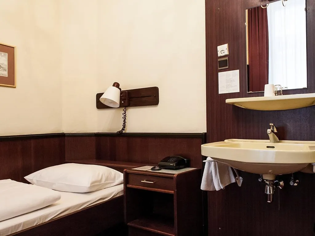 Hotel Fuerstenhof Vienna