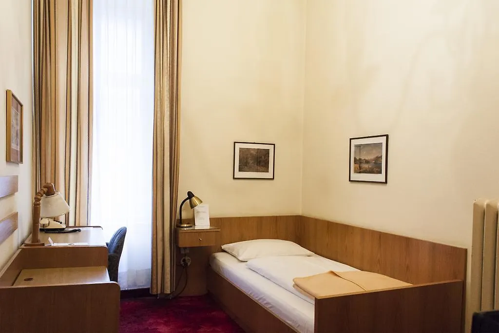 Hotel Fuerstenhof Vienna
