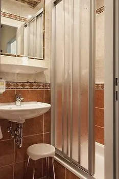 Hotel Fuerstenhof Vienna 3*,
