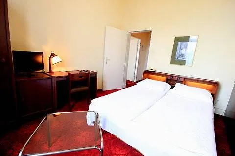 Hotel Fuerstenhof Wiedeń Austria