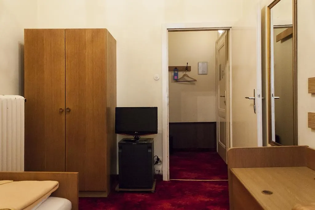 Hotel Fuerstenhof Vienna